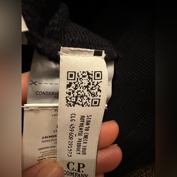 Cp company deep navy Hoodie. - Picture 7 of 7